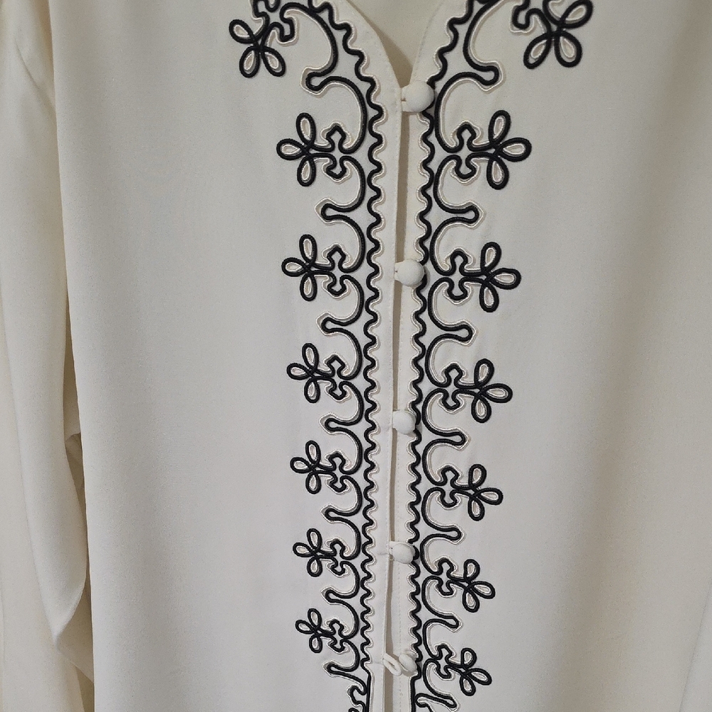 Vintage Yves St. Clair Ivory Top with Black Detailing - Picture 3 of 5